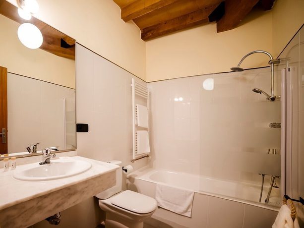 Imagen de la habitación del Alojamiento Rural Aldea Rural Pazos De Arenteiro. Foto 8