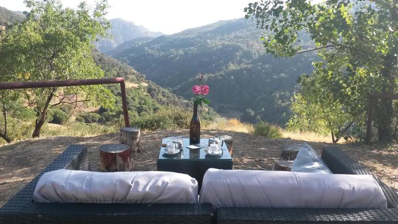 Imagen de los exteriores del Alojamiento Rural Balc&oacute;n Del Cielo, La Alpujarra. Foto 16