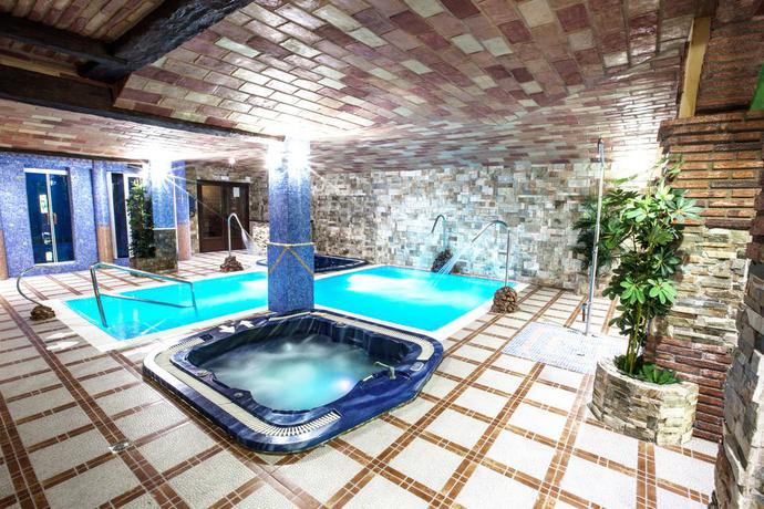 Imagen de la piscina del Alojamiento Rural Benarum. Foto 9