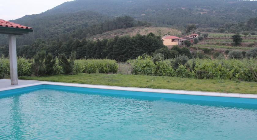 Imagen de la piscina del Alojamiento Rural Casa Grande Do Seixo. Foto 10