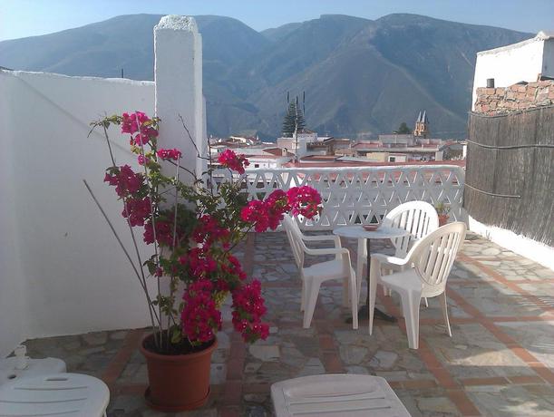 Imagen de los exteriores del Alojamiento Rural Casa Jazmin, &Oacute;rgiva ( Alpujarra ). Foto 6