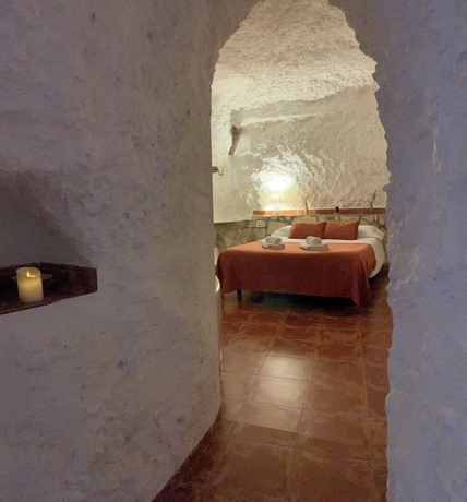Imagen de la habitación del Alojamiento Rural Cuevas El Atochal Or&iacute;genes. Foto 4
