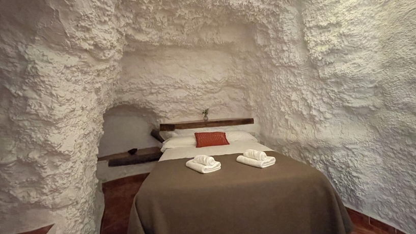 Imagen de la habitación del Alojamiento Rural Cuevas El Atochal Or&iacute;genes. Foto 9