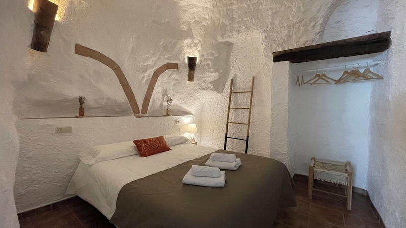 Imagen de la habitación del Alojamiento Rural Cuevas El Atochal Or&iacute;genes. Foto 10