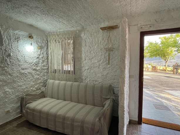 Imagen de los interiores del Alojamiento Rural Cuevas El Atochal Or&iacute;genes. Foto 17