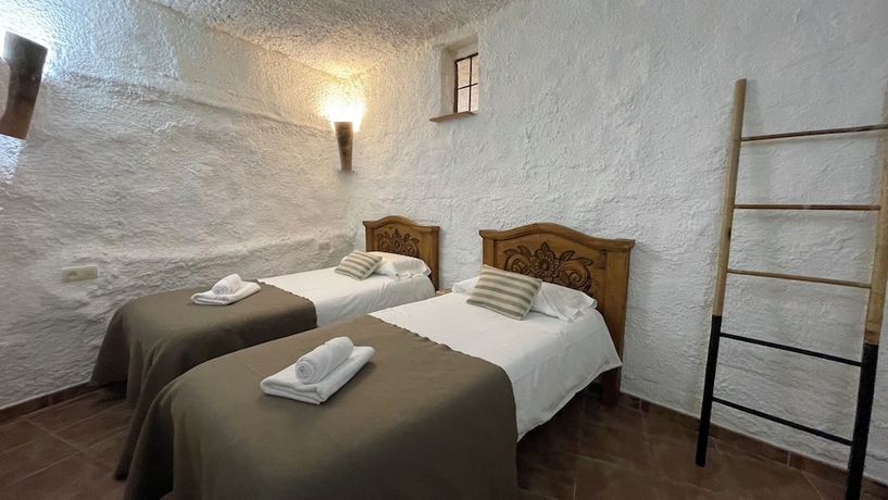 Imagen de la habitación del Alojamiento Rural Cuevas El Atochal Or&iacute;genes. Foto 13