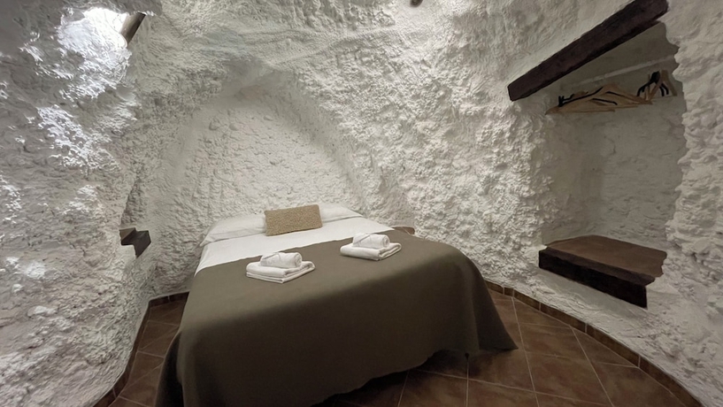 Imagen de la habitación del Alojamiento Rural Cuevas El Atochal Or&iacute;genes. Foto 15