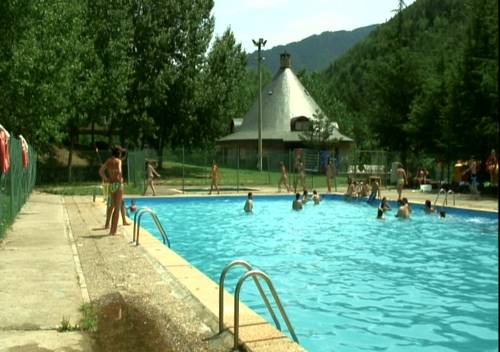 Imagen de la piscina del Alojamiento Rural El Chate. Foto 6