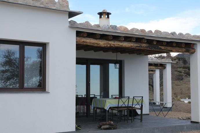 Imagen de los exteriores del Alojamiento Rural El Paraje de Berchules. Foto 11