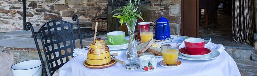 Imagen del bar/restaurante del Alojamiento Rural La Casona de Amaido. Foto 5