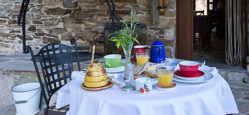 Imagen del bar/restaurante del Alojamiento Rural La Casona de Amaido. Foto 6