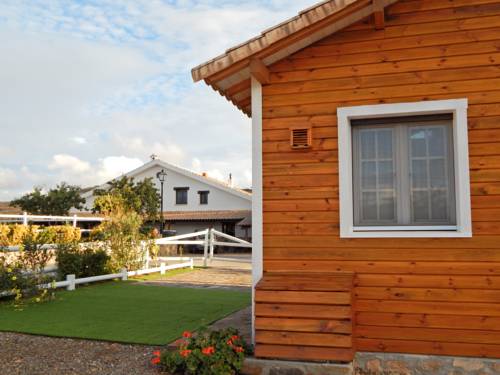 Imagen de los exteriores del Alojamiento Rural Los Laureles, Urda. Foto 16