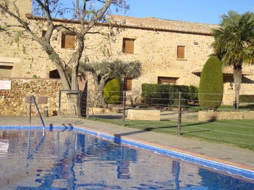 Imagen de los exteriores del Alojamiento Rural Masia Rural Can Poch. Foto 4