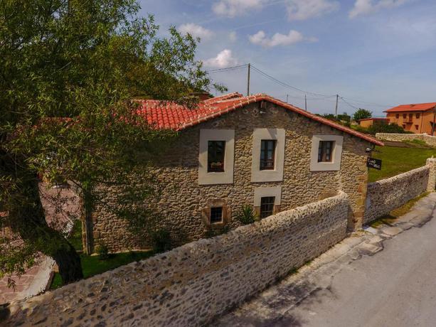 Imagen de los exteriores del Alojamiento Rural Posada Condado De La Mota. Foto 6