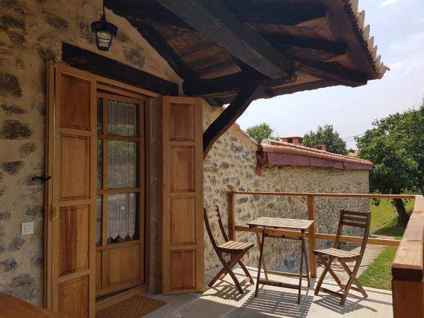 Imagen de los exteriores del Alojamiento Rural Posada Condado De La Mota. Foto 8