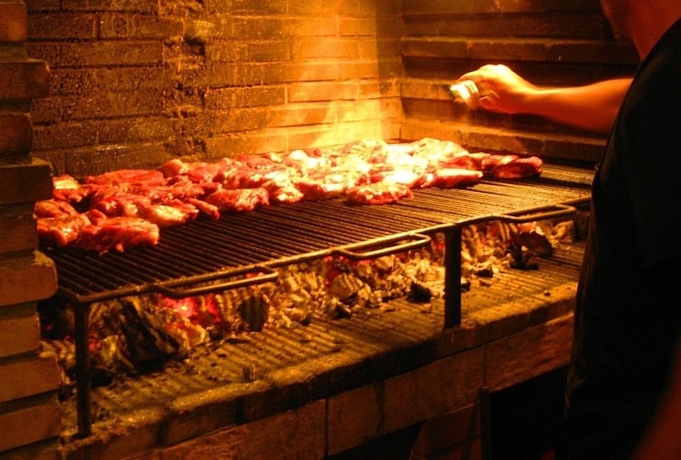 Imagen del bar/restaurante del Alojamiento Rural Roqueo De Chavela. Foto 4