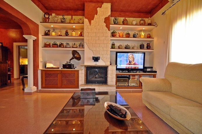 Imagen de los interiores del Alojamiento Rural Villa Can Cardona. Foto 15