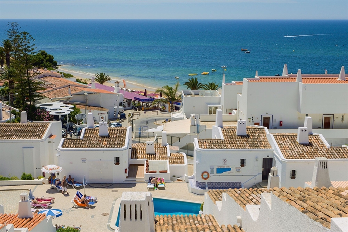 Imagen de la piscina del Apartahotel 3hb Golden Beach. Foto 16