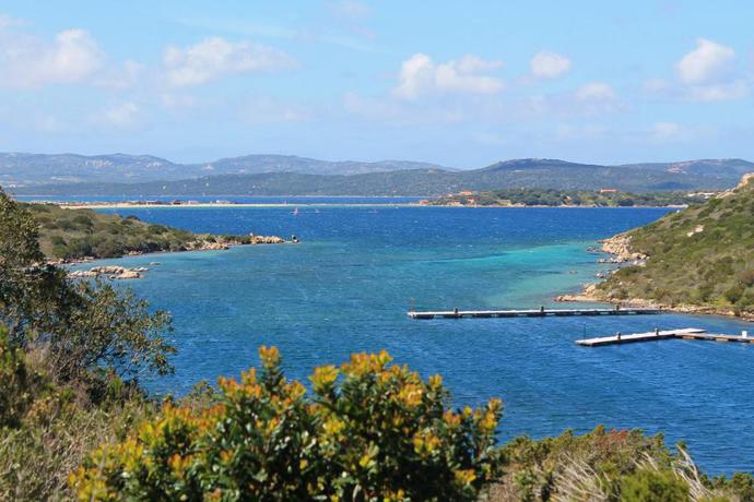 Imagen general del Apartahotel AHR Costa Serena Village. Foto 12