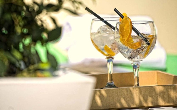 Imagen de los exteriores del Apartahotel Acacia Suite. Foto 7