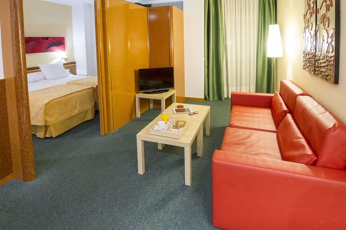 Imagen de los interiores del Apartahotel Acacia Suite. Foto 12