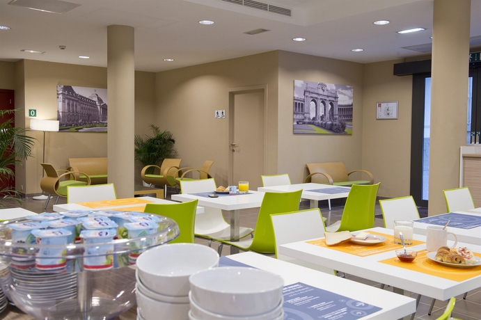 Imagen del bar/restaurante del Apartahotel Adagio Access Brussels Europe. Foto 2