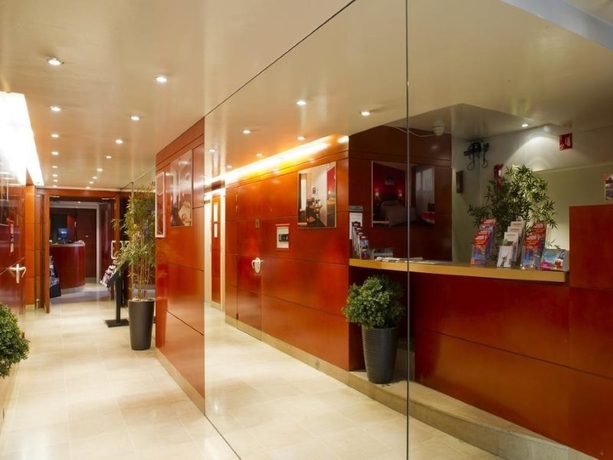 Imagen general del Apartahotel Adagio Access Paris Tilsitt Champs-elysées. Foto 5