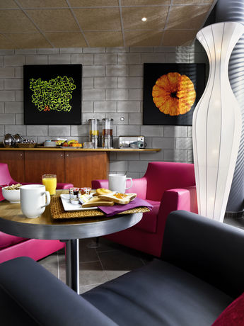 Imagen del bar/restaurante del Apartahotel Adagio Annecy Centre. Foto 3