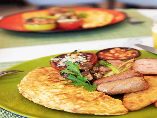 Imagen del bar/restaurante del Apartahotel Adagio Dubai Deira. Foto 2