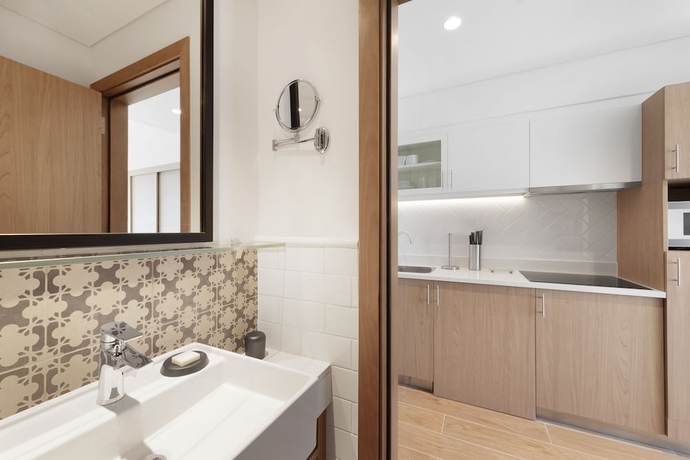 Imagen de la habitación del Apartahotel Adagio Dubai Deira. Foto 7