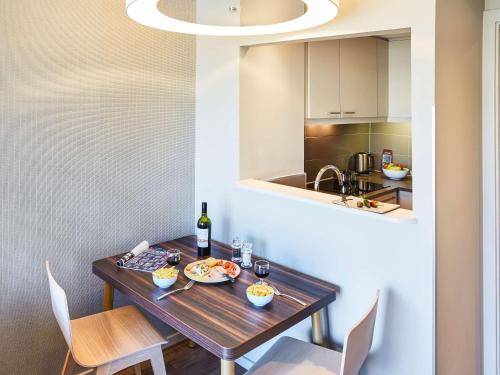 Imagen de la habitación del Apartahotel Adagio Edinburgh Royal Mile. Foto 19