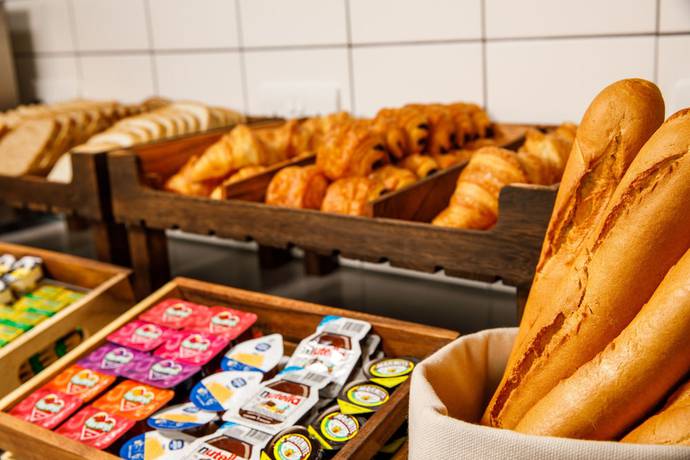 Imagen del bar/restaurante del Apartahotel Adagio London Sutton Point. Foto 6