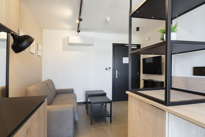 Imagen de la habitación del Apartahotel Adagio Malta Central. Foto 14