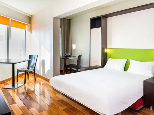 Imagen de la habitación del Apartahotel Adagio Paris Centre Tour Eiffel. Foto 16