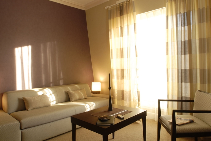 Imagen de los interiores del Apartahotel Adagio Paris Haussmann Champs Elys&eacute;es. Foto 12