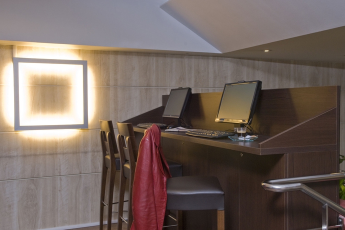 Imagen de los interiores del Apartahotel Adagio Paris Haussmann Champs Elys&eacute;es. Foto 14