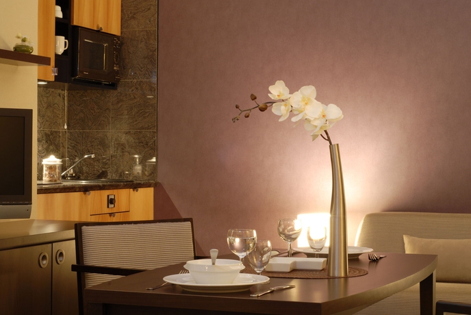 Imagen de la habitación del Apartahotel Adagio Paris Haussmann Champs Elys&eacute;es. Foto 8