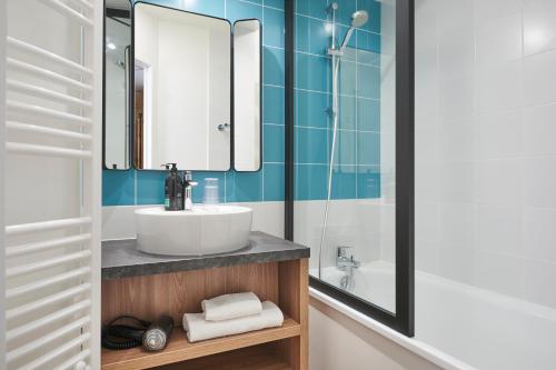 Imagen de la habitación del Apartahotel Adagio Porte De Versailles. Foto 10