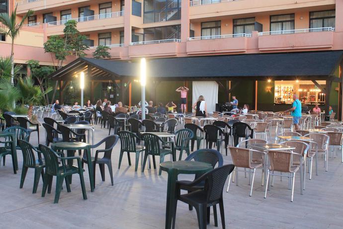 Imagen general del Apartahotel Advise Reina. Foto 8