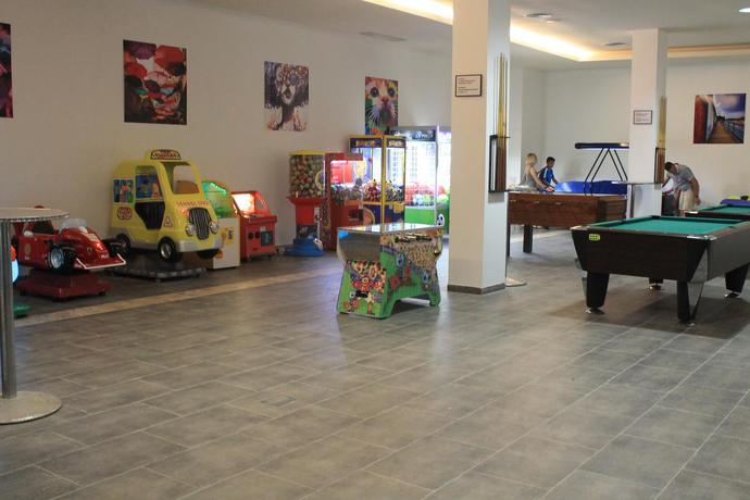 Imagen general del Apartahotel Advise Reina. Foto 10