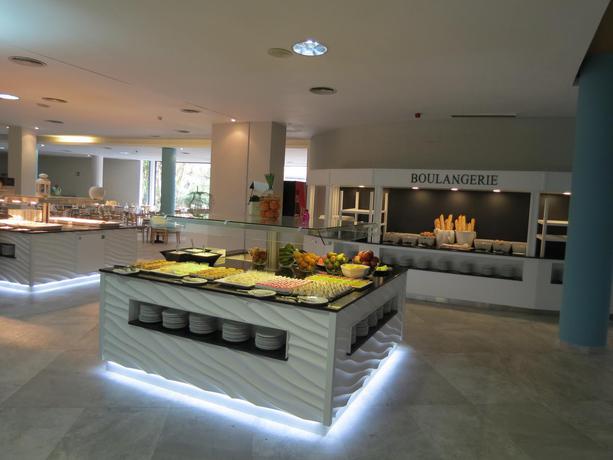 Imagen general del Apartahotel Advise Reina. Foto 17