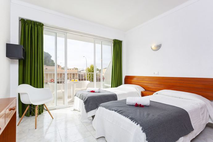 Imagen de la habitación del Apartahotel Africamar. Foto 3