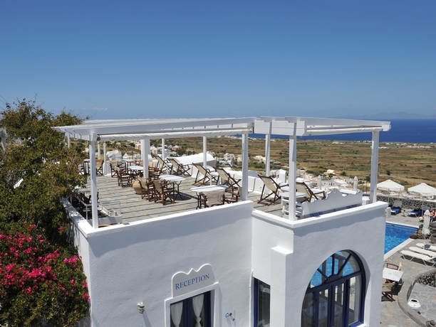 Imagen del bar/restaurante del Apartahotel Agnadi View Villa. Foto 2