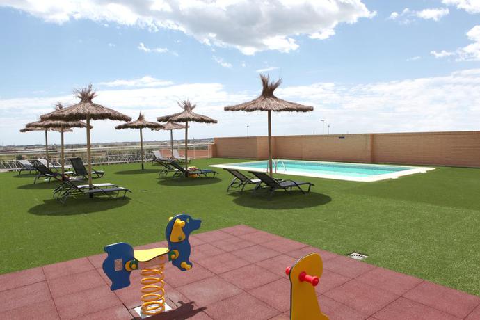 Imagen de los exteriores del Apartahotel Albufera, Alfafar. Foto 10