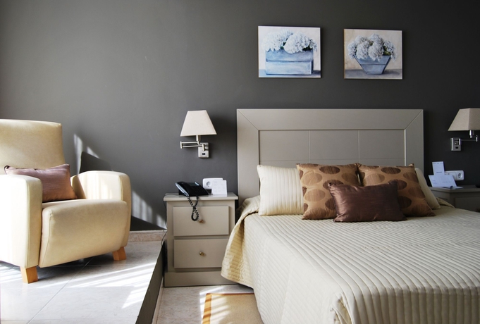 Imagen de los exteriores del Apartahotel Alexandra, Tarragona. Foto 6