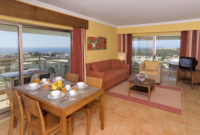 Imagen de la habitación del Apartahotel Alfagar Alto Da Colina. Foto 24