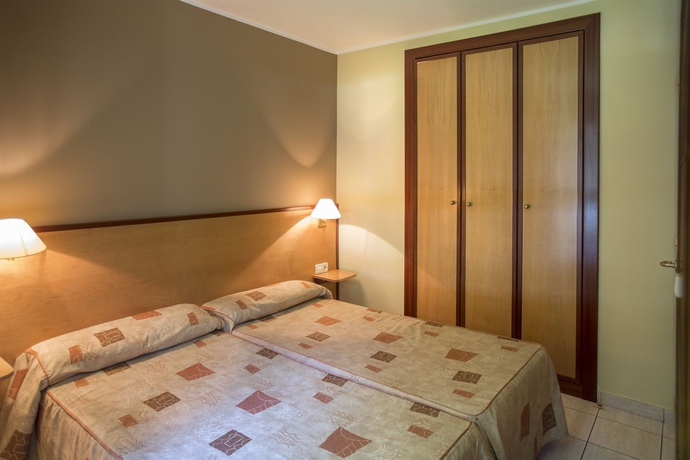 Imagen de la habitación del Apartahotel Annapurna. Foto 7