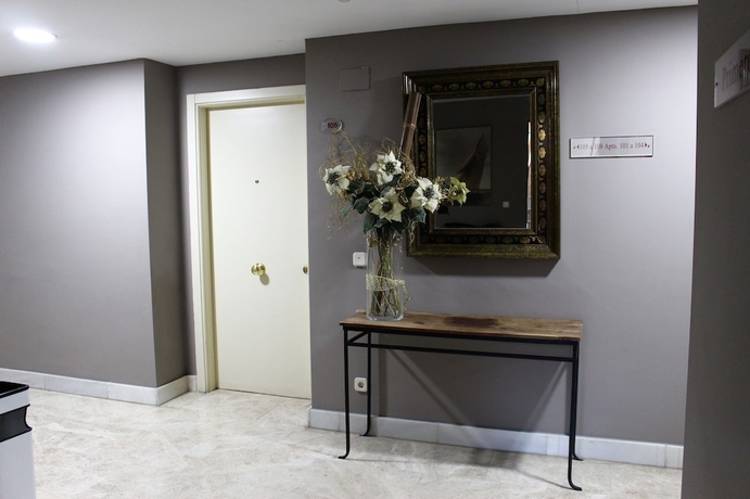 Imagen de los interiores del Apartahotel Apartahotel Villa de Parla. Foto 18