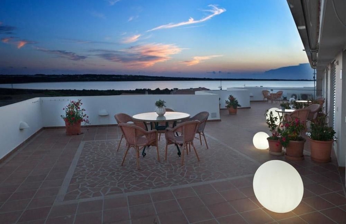 Imagen de los exteriores del Apartahotel Apartamentos Castaví. Foto 10