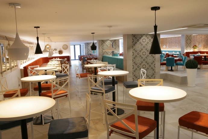 Imagen general del Apartahotel Aquasol, Palmanova. Foto 10